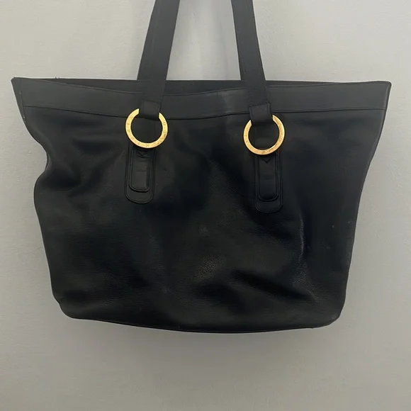 Tiffany and Co. leather handbag in good condition. Gold hardware Zipper closure